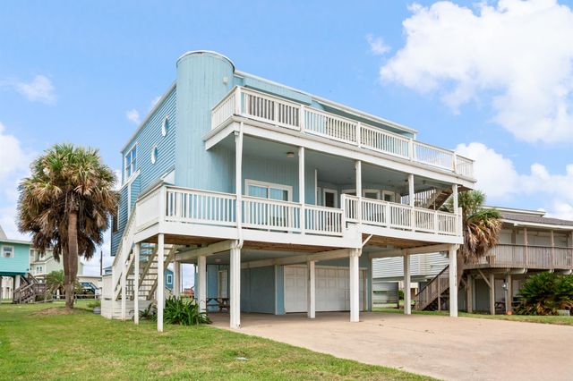 12628 W Ventura Drive, Galveston, TX 77554