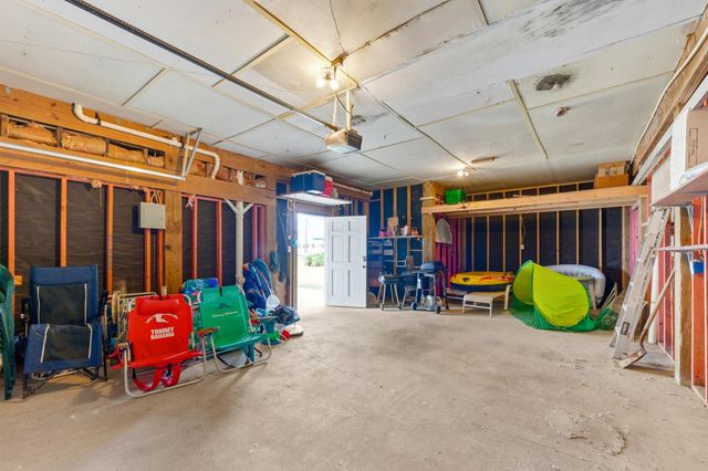 12628 W Ventura Drive, Galveston, TX 77554