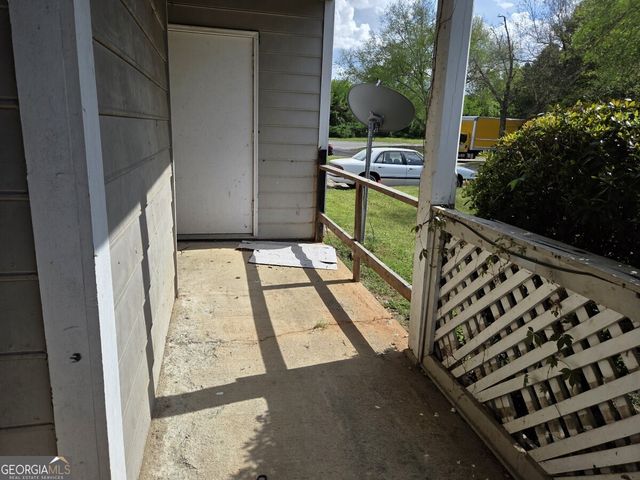 9460 Cypress Lane, Jonesboro, GA 30238