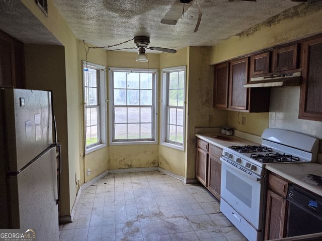 9460 Cypress Lane, Jonesboro, GA 30238