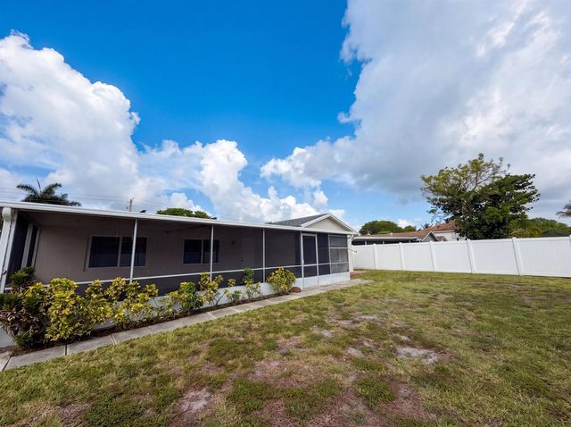 9605 NW 81st, Tamarac, FL 33321