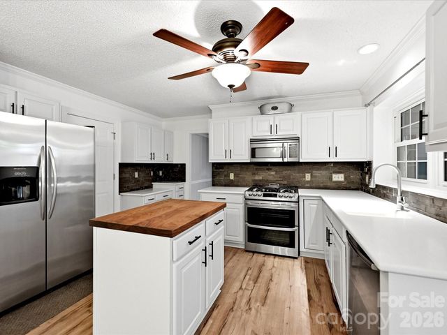 12903 Fallcross Court, Huntersville, NC 28078