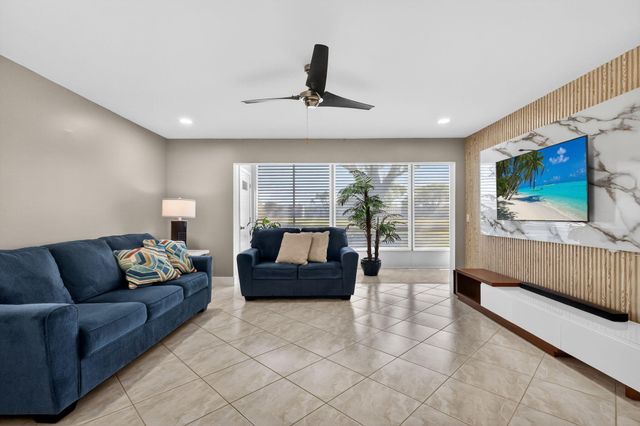 492 Piedmont, Delray Beach, FL 33484