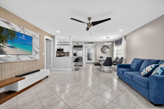 492 Piedmont, Delray Beach, FL 33484