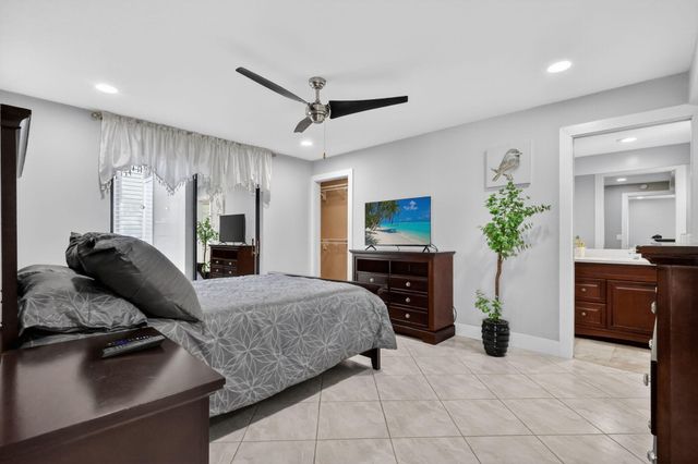 492 Piedmont, Delray Beach, FL 33484