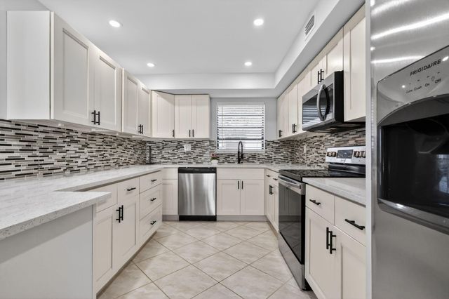 492 Piedmont, Delray Beach, FL 33484