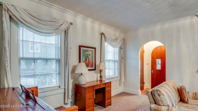 2078 Lakeside Dr, Louisville, KY 40205