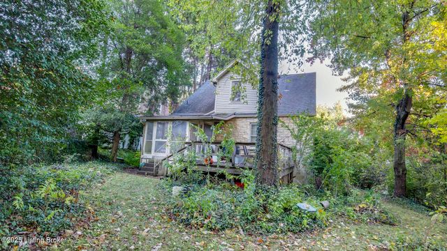 2078 Lakeside Dr, Louisville, KY 40205