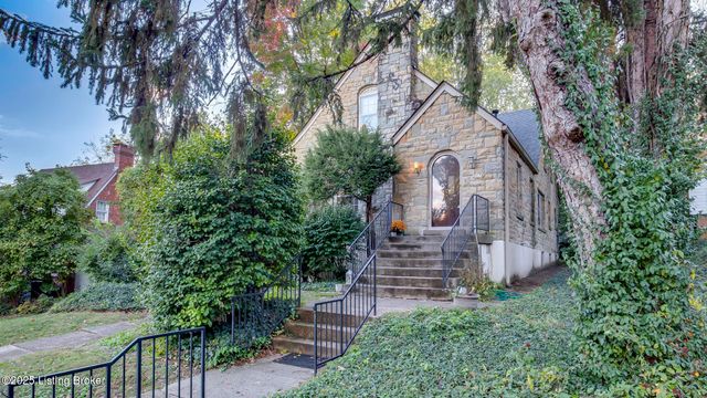 2078 Lakeside Dr, Louisville, KY 40205