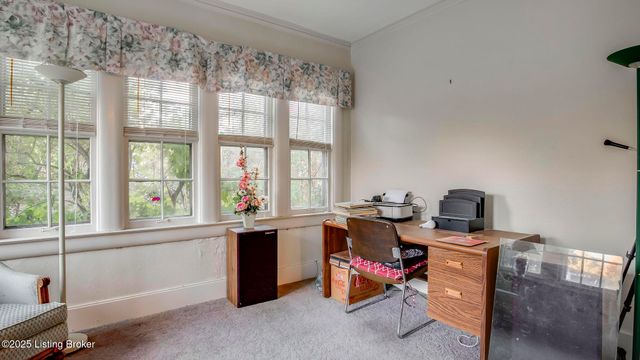 2078 Lakeside Dr, Louisville, KY 40205