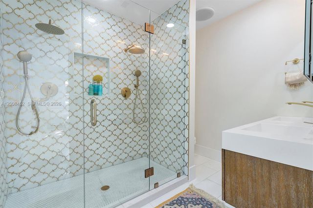 1099 NE 97th St, Miami Shores, FL 33138