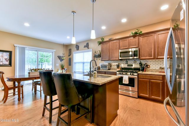 22C Idared Lane, Halfmoon, NY 12065