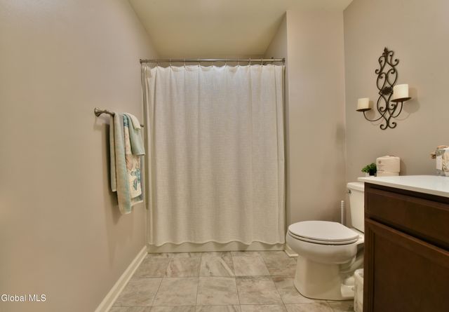22C Idared Lane, Halfmoon, NY 12065