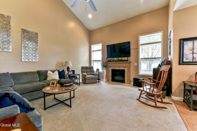 22C Idared Lane, Halfmoon, NY 12065