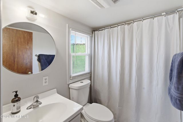 437 Atlantic Street, Keyport, NJ 07735