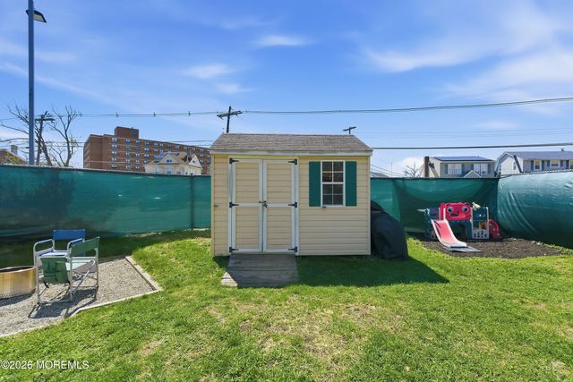 437 Atlantic Street, Keyport, NJ 07735