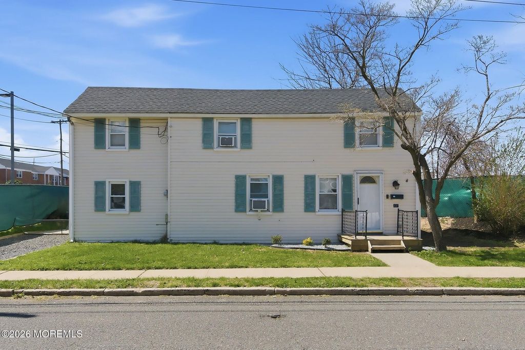 437 Atlantic Street, Keyport, NJ 07735