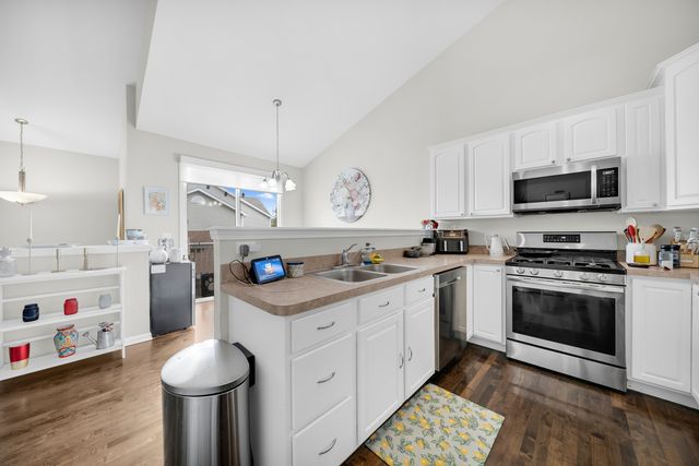 9414 Taylor Court, Orland Park, IL 60467