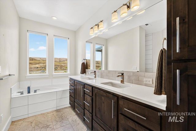 19576 N Mcleod Way, Eagle, ID 83714
