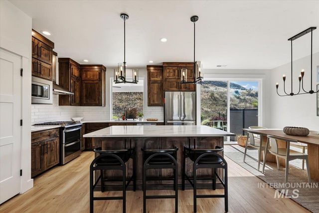 19576 N Mcleod Way, Eagle, ID 83714