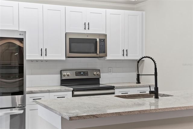 2920 PECAN AVENUE, Leesburg, FL 34748