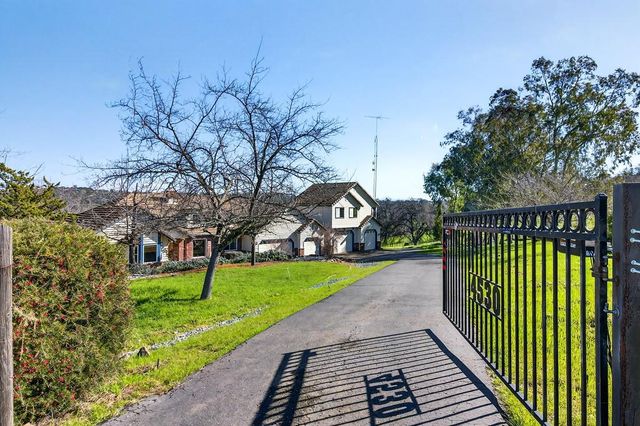 4530 Grazing Hill Rd, Shingle Springs, CA 95682