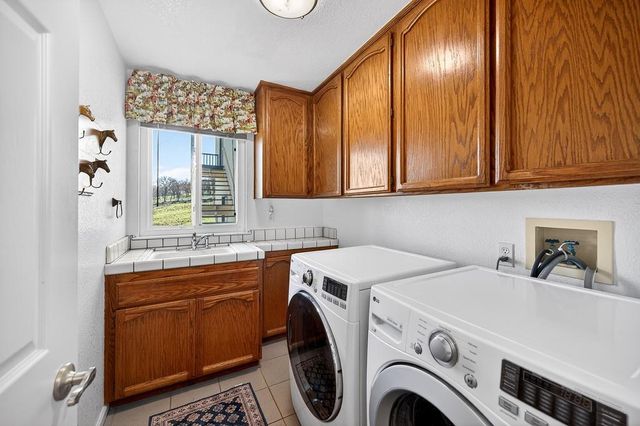 4530 Grazing Hill Rd, Shingle Springs, CA 95682