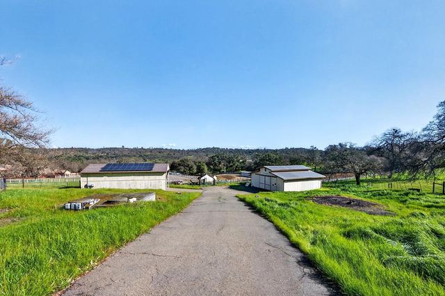4530 Grazing Hill Rd, Shingle Springs, CA 95682