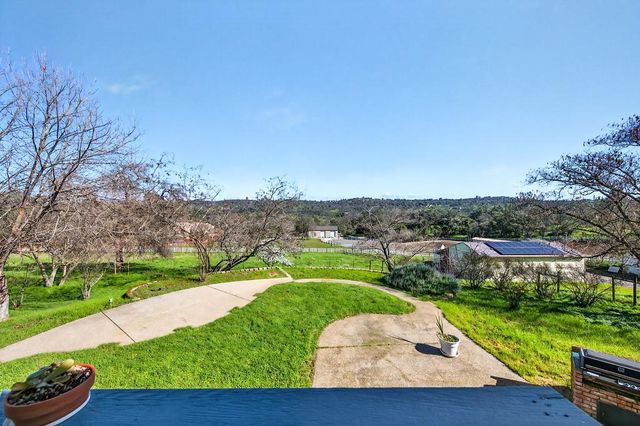 4530 Grazing Hill Rd, Shingle Springs, CA 95682