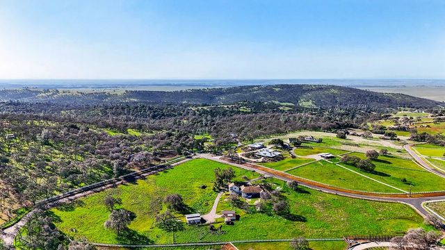 4530 Grazing Hill Rd, Shingle Springs, CA 95682