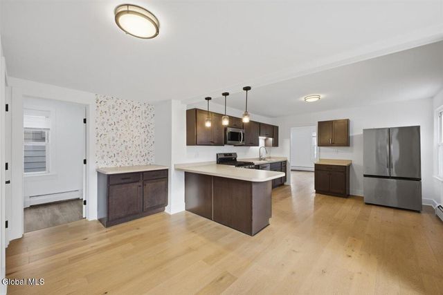 33 Fulton Street, Glens Falls, NY 12801