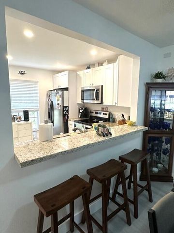 245 Down East Lane B, Greenacres, FL 33467