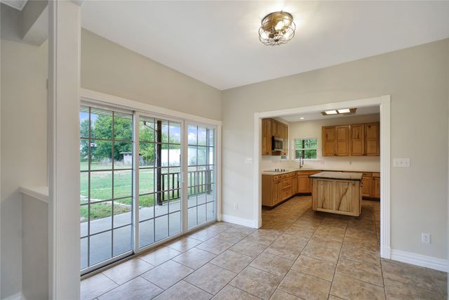 2473 Vz County Road 2621, Wills Point, TX 75169