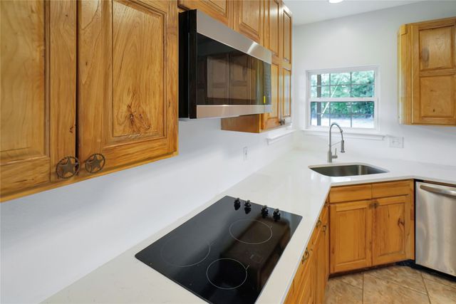 2473 Vz County Road 2621, Wills Point, TX 75169