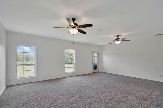 2473 Vz County Road 2621, Wills Point, TX 75169