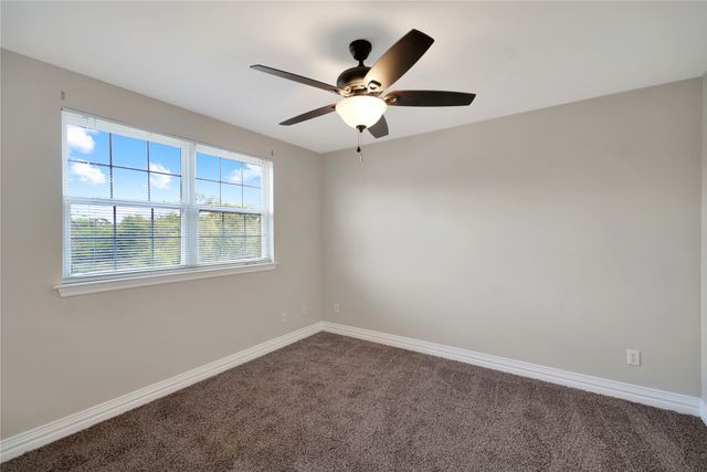 2473 Vz County Road 2621, Wills Point, TX 75169