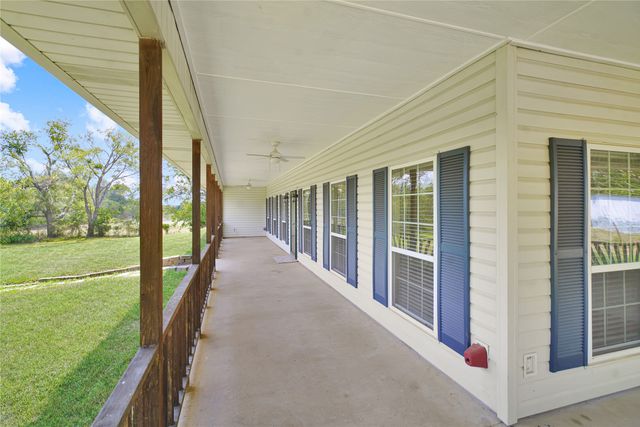 2473 Vz County Road 2621, Wills Point, TX 75169
