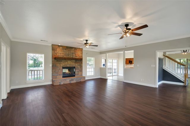 2473 Vz County Road 2621, Wills Point, TX 75169