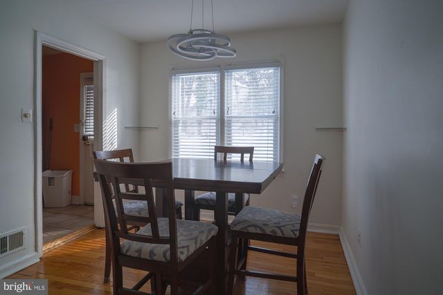 5704 WOODLAND DR, Oxon Hill, MD 20745