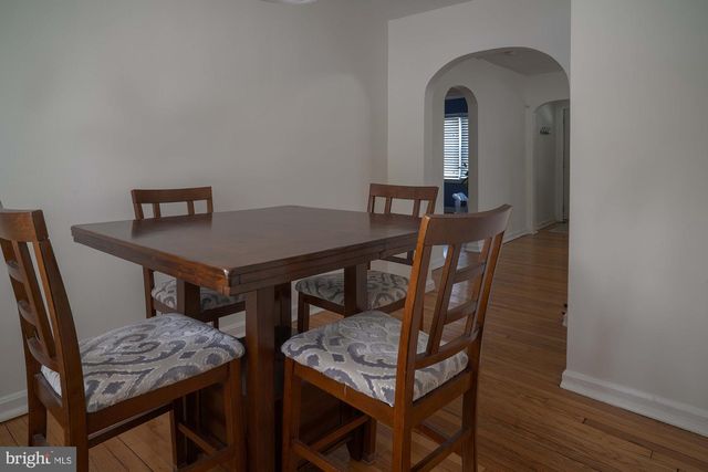 5704 WOODLAND DR, Oxon Hill, MD 20745