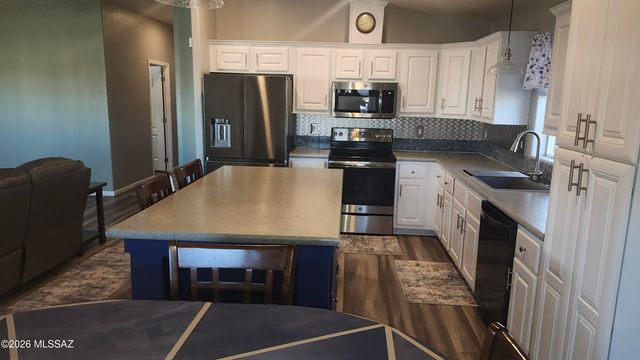 1030 S Barrel Cactus Rdg Unit 145, Benson, AZ 85602