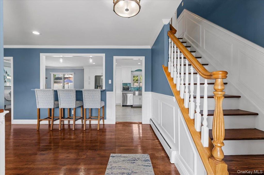 41 Longstreet Drive, Lake Grove, NY 11755 — photo 3