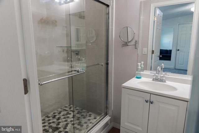 2000 GROVEWOOD, Capitol Heights, MD 20731