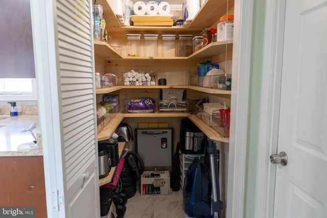 2000 GROVEWOOD, Capitol Heights, MD 20731