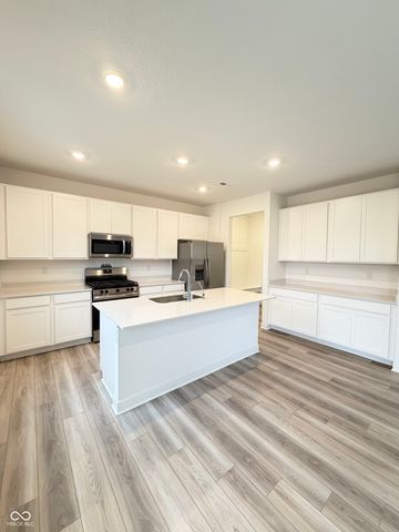 1560 Covington Boulevard, Franklin, IN 46131