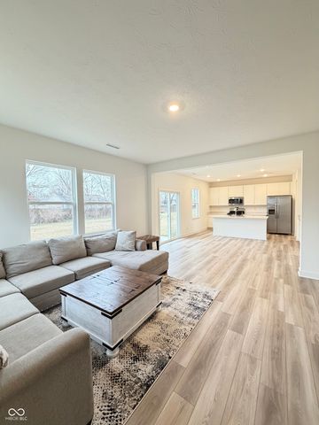 1560 Covington Boulevard, Franklin, IN 46131