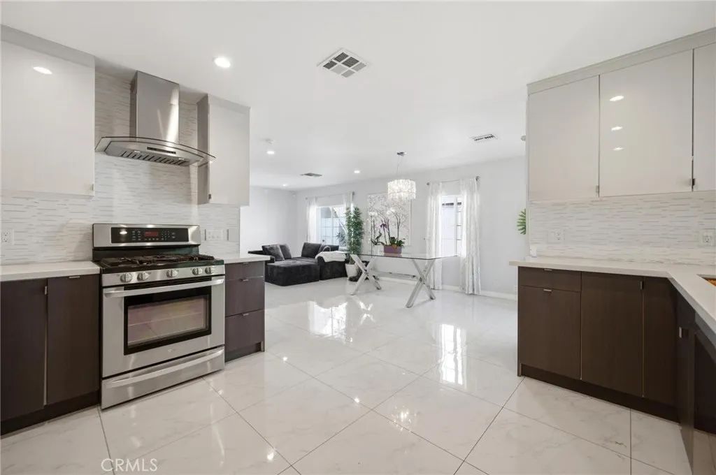 12954 Bosworth Street, North Hollywood, CA 91606
