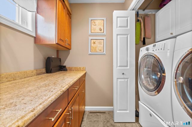 14 Sterling Ridge, Shelton, CT 06484