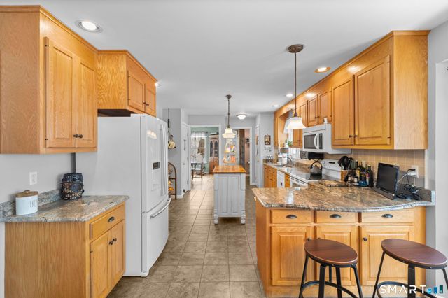 14 Sterling Ridge, Shelton, CT 06484