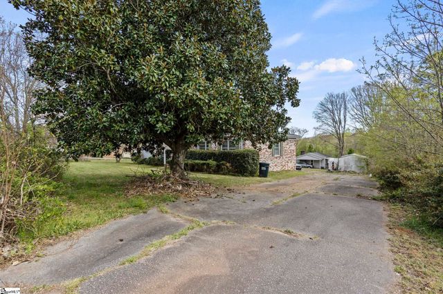 2 Dell Circle, Travelers Rest, SC 29690